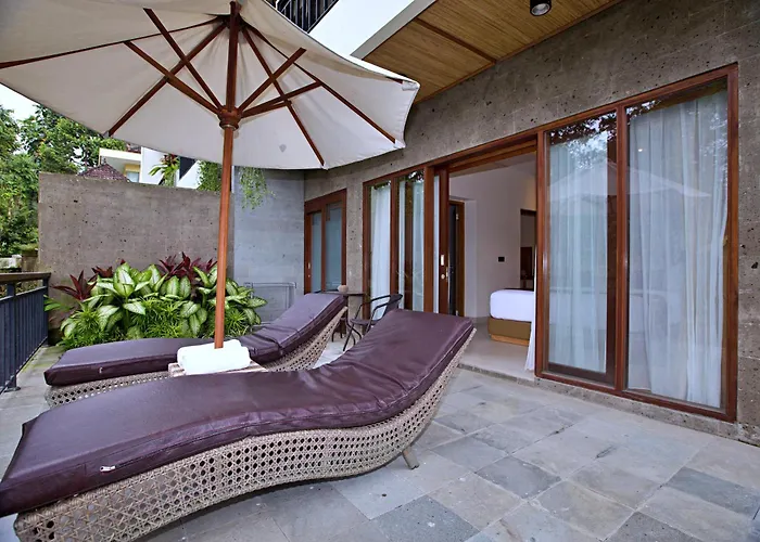 Mj House 3*