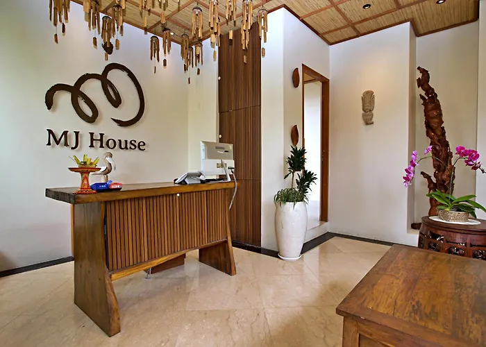 Mj House 3*
